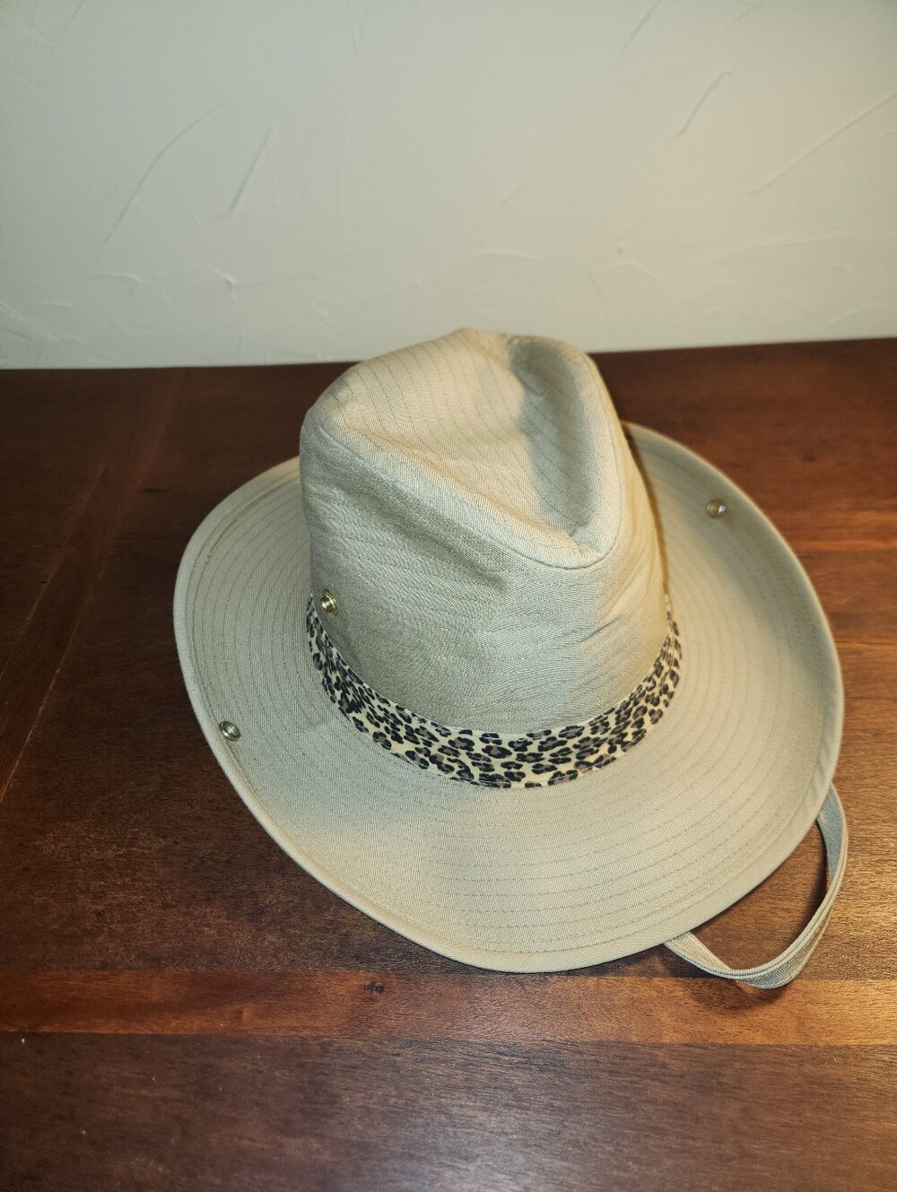 Vintage Tan Bush Hat with Leopard Band